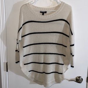 Express Medium 3/4 Sleeve Cream White Sweater